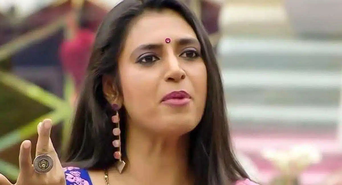 Intinti Gruhalakshmi Kasthuri sensational comments on big boss 5 Telugu
