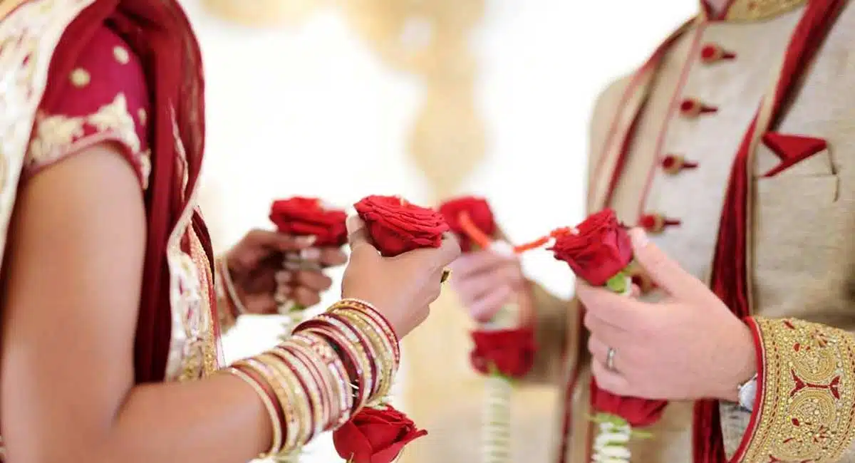 Celebrity Marriages on Heroines who caught star heroes in the name of love