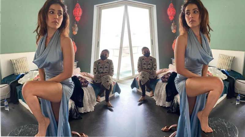 Raashi Khanna : చీ ఇంత దారుణమా?.. మొత్తం చూపించిన రాశీ ఖన్నా