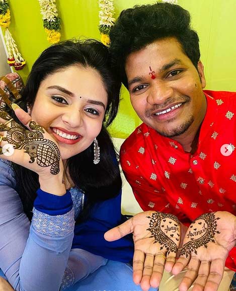 Sreemukhi In Jabardasth Avinash Anuja Marriage