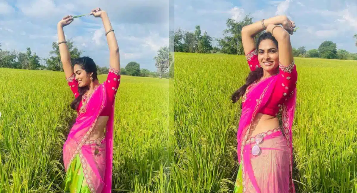 Bigg boss divi vadthya Stunning Look on farm fields