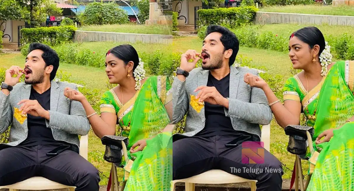 Nirupam And Premi Viswanath From Karthika Deepam Set