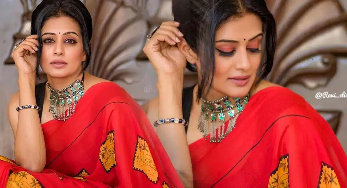 Priyamani : ఎర్ర చీర‌లో వయ్యారాలొలుకుతున్న ప్రియమణి..!