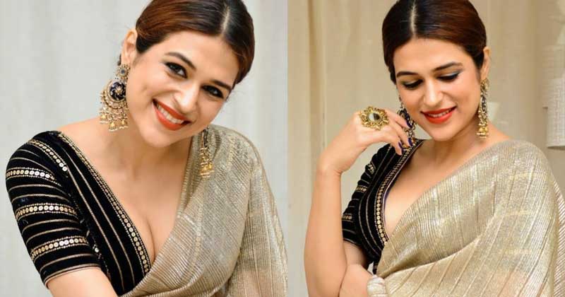 Shraddha Das : ఎద ప‌రువాల‌తో వ‌ల వేస్తున్న శ్ర‌ద్ధాదాస్‌..