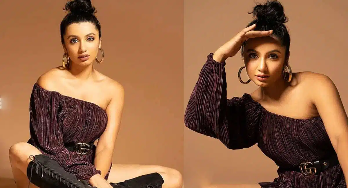 Tejaswi Madivada Stunnig Pics And latest Photoshoot