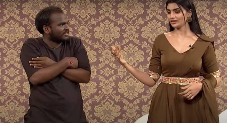 Jabardasth Varsha : వర్ష వస్త్రాధారణపై దారుణ కామెంట్లు.. పరువుతీసిన ఫైమా
