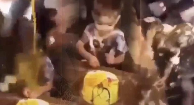 Viral Video : వామ్మో దీన్ని బర్త్ డే సెలబ్రేషన్స్ అంటార్రా.. పాపం ఈ బుడ్డోడ్నిచూడండి… వీడియో..