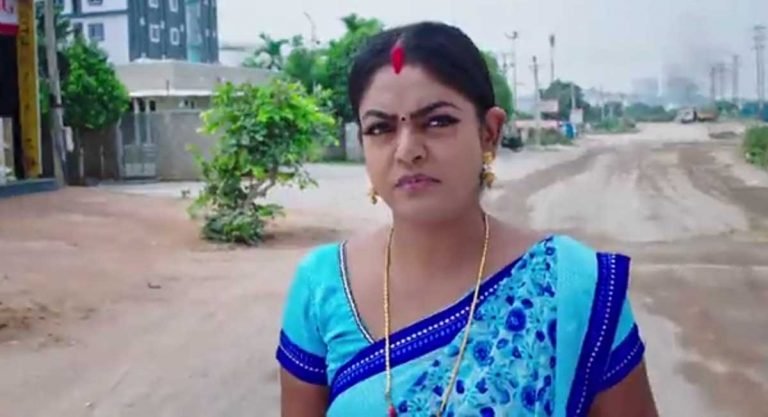 Karthika Deepam 2 Nov Today Episode : కార్తీక్ కు మోనిత కొడుకు వల్ల ప్రాణగండం వచ్చిందని తెలుసుకొని దీప షాకింగ్ నిర్ణయం?