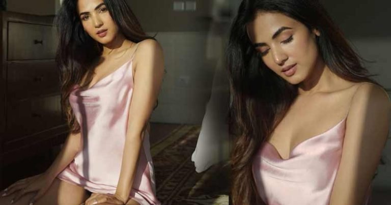 Sonal Chauhan‌ : య‌ద ప‌రువాల‌తో క‌వ్విస్తున్న సోనాల్ చౌహాన్‌..