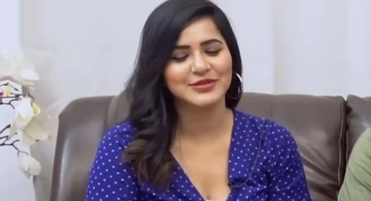 chaitu spits on ashu reddy