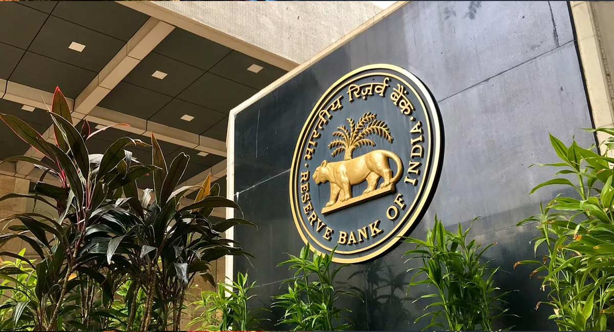 RBI : ఆన్‌లైన్‌ లావాదేవీలపై ఆర్బీఐ కీలక మార్పులు.. ఇకనుంచి ఆ ట్రాన్సాక్షన్లకు టోకనైజేషన్ కార్డ్ ఉండాల్సిందే..!