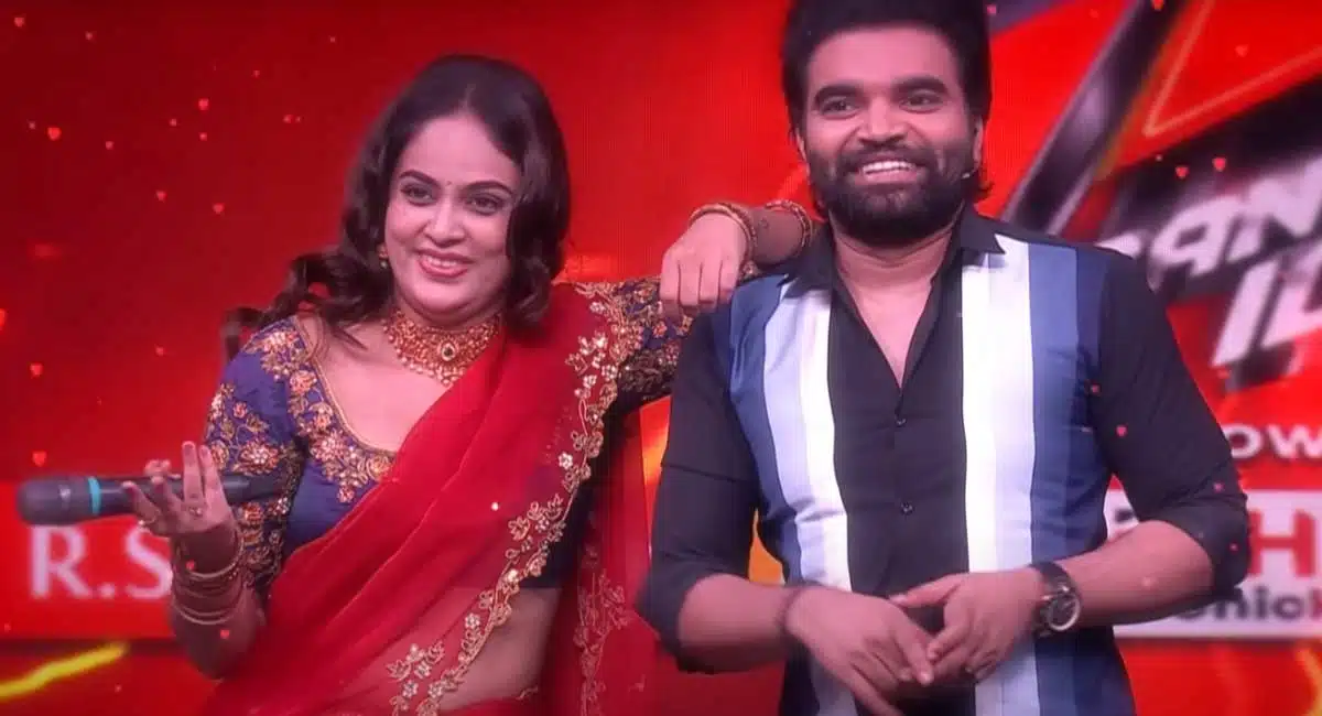 Nanditha Swetha replaced poorna in dhee show and she starts love track with anchor pradeep