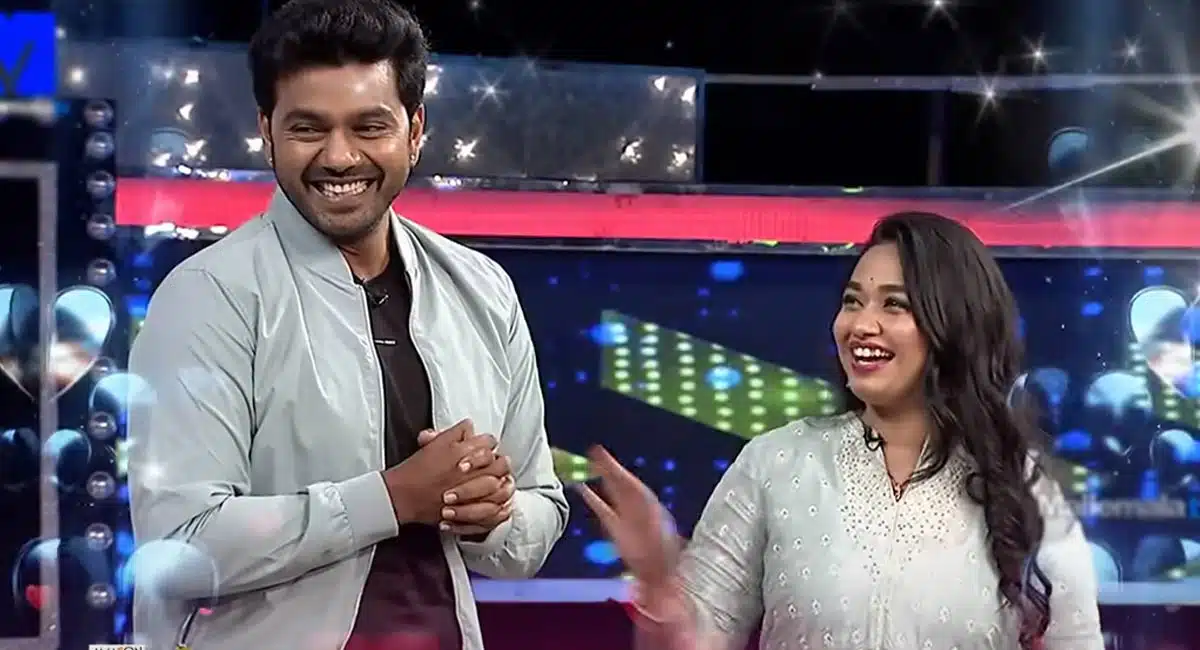 Devatha serial Arjun over action in suma cash program