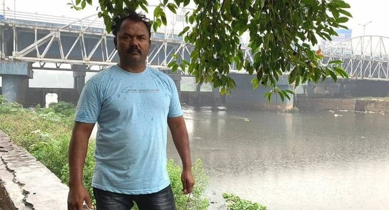 Inspirational : అతడికి చావంటే భ‌యం లేదు : 150 మందిని పైగా మృత్యుముఖం నుంచి కాపాడాడు!