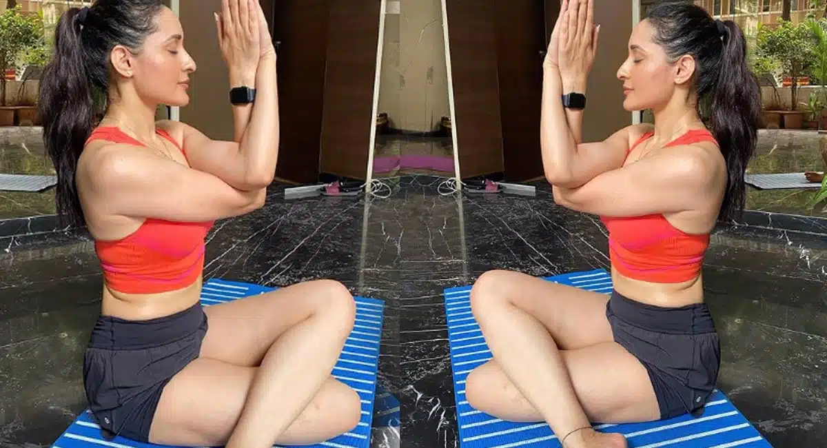 pragya jaiswal shared her latest photo instagaram