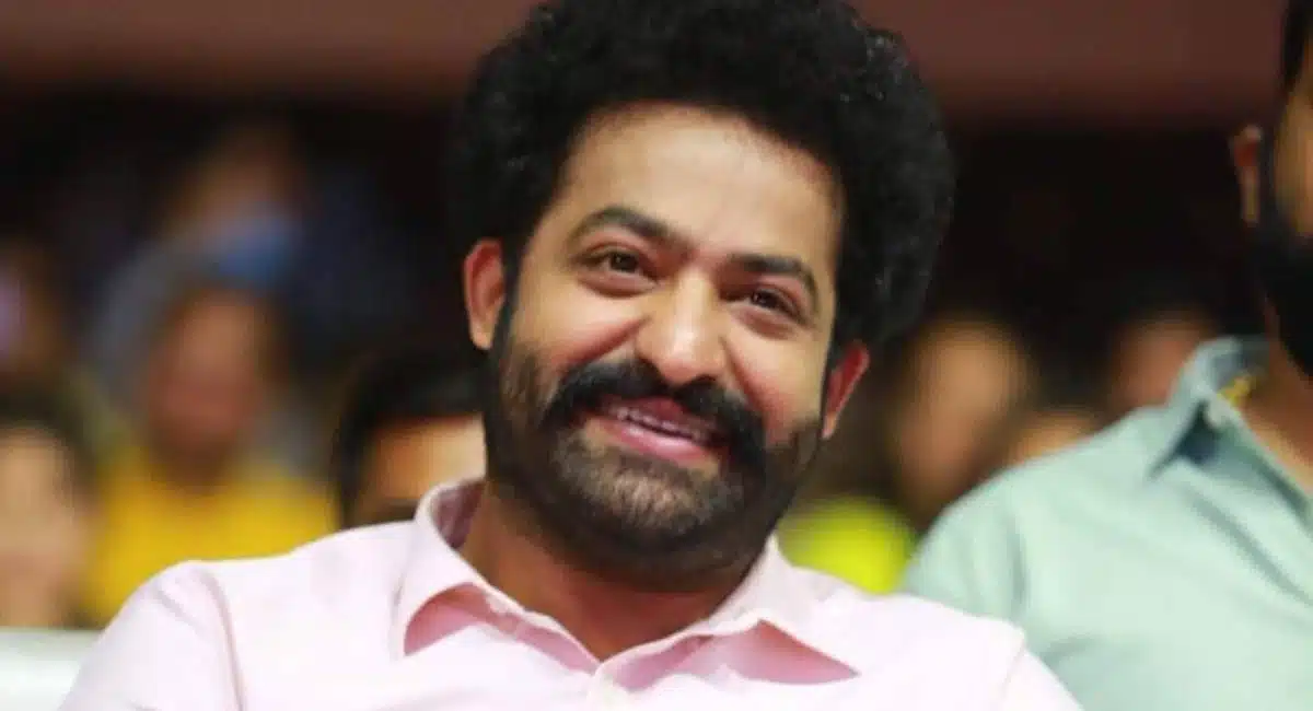 the relationship between hero vadde naveen and juniour NTR