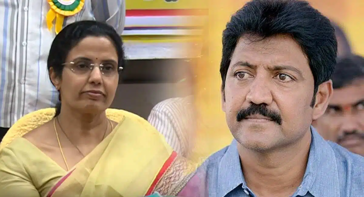 MLA vallabhaneni vamsi apologized to nara bhuvaneswari