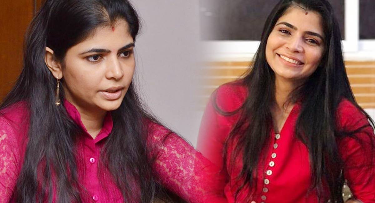 Chinmayi : వారి భార్య‌లు చాలా గొప్ప‌వారంట‌.. చిన్మయి ఏంటి ఇలా అనేసింది..!