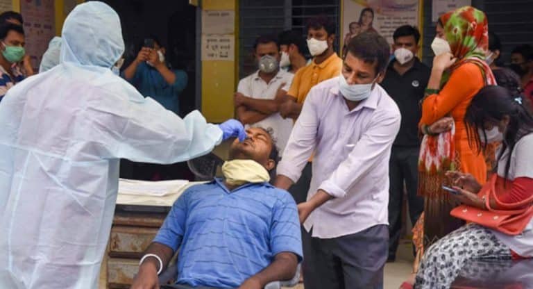 Today Corona Updates : గుడ్ న్యూస్ కరోనా ఊరట.. దేశంలో తగ్గుముఖం పడుతున్న కొవిడ్ కేసులు..!