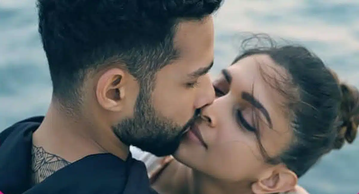 Deepika padukune about lip lock with young hero