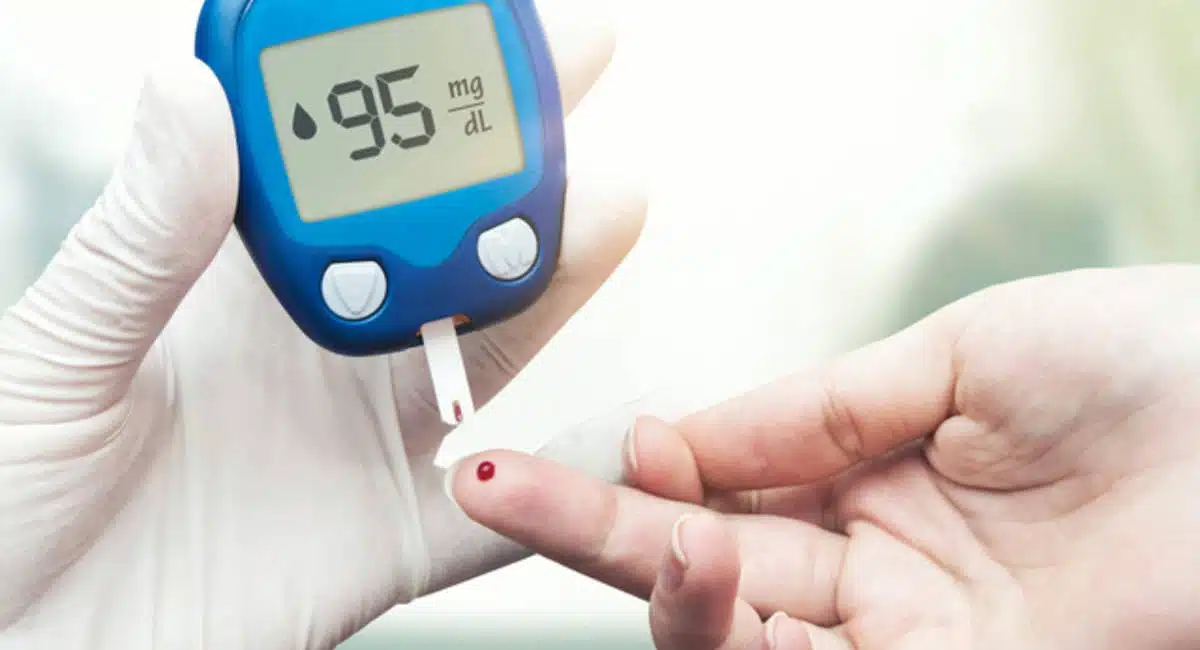 If people with diabetes do not take such precautions, it will affect their teeth