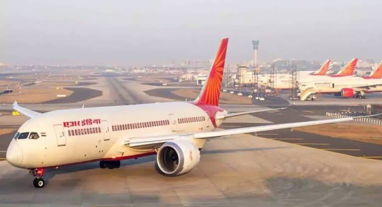 International Flights : ఒమిక్రాన్ ఎఫెక్ట్ అంతర్జాతీయ విమాన సర్వీసుల రద్దు పొడిగింపు..!
