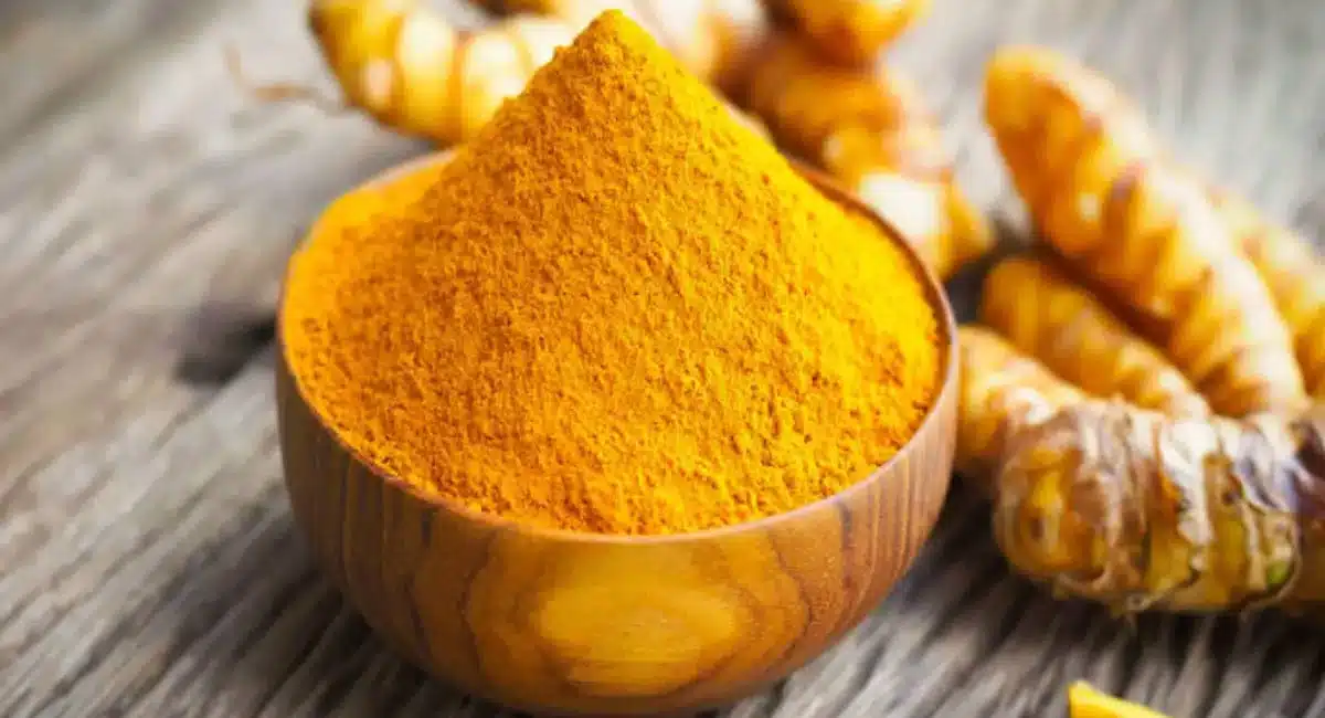 people with health problems should not eat turmeric