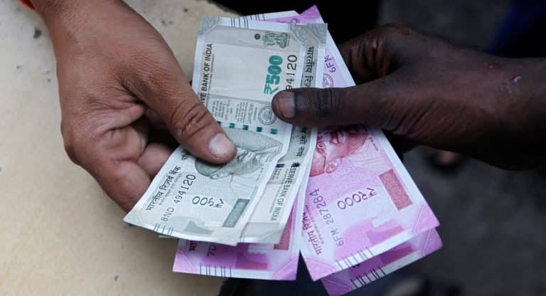 Salary Hike : సెంట్రల్ గవర్నమెంట్ ఉద్యోగులకు గుడ్ న్యూస్.. వేతనాలు భారీగా పెంపు.. !