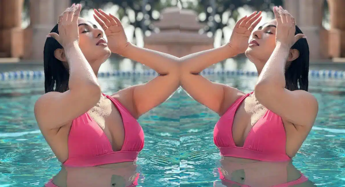sonal chauhan looking glamour in these pics