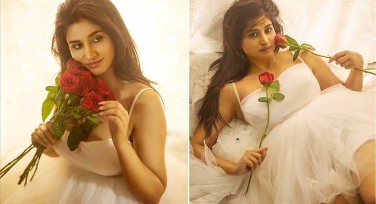 Anchor Varshini : పువ్వుల‌ను ముద్దాడుతూ వ‌ర్షిణి అందాల ర‌చ్చ‌.. మంత్ర‌ముగ్ధుల‌వుతున్న ఫ్యాన్స్