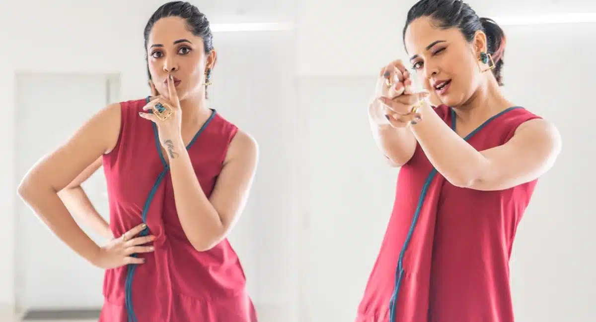 anasuya mesmerizing looks shakes the inernet