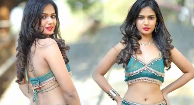 Ariyana : అరియానా అందాలు చూస్తే మూర్చ రావ‌డం ఖాయం.. స‌న్నని న‌డ‌ముతూ నిద్ర‌లేకుండా చేస్తుందిగా..!