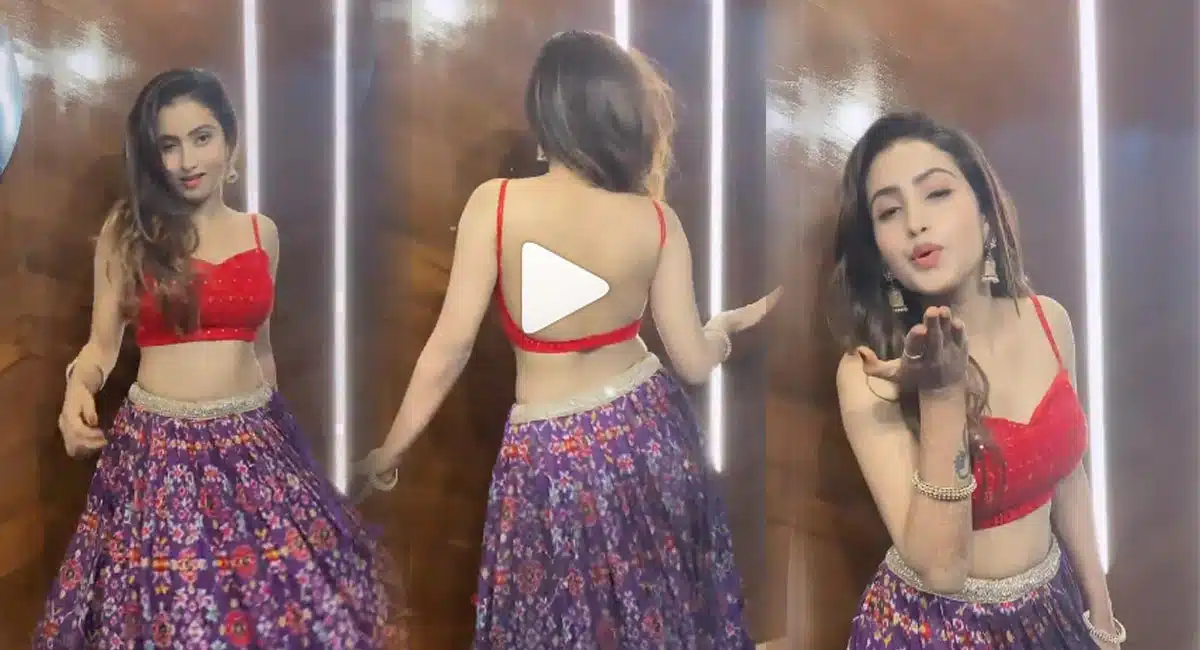 deepika pilli glamorous show in peaks