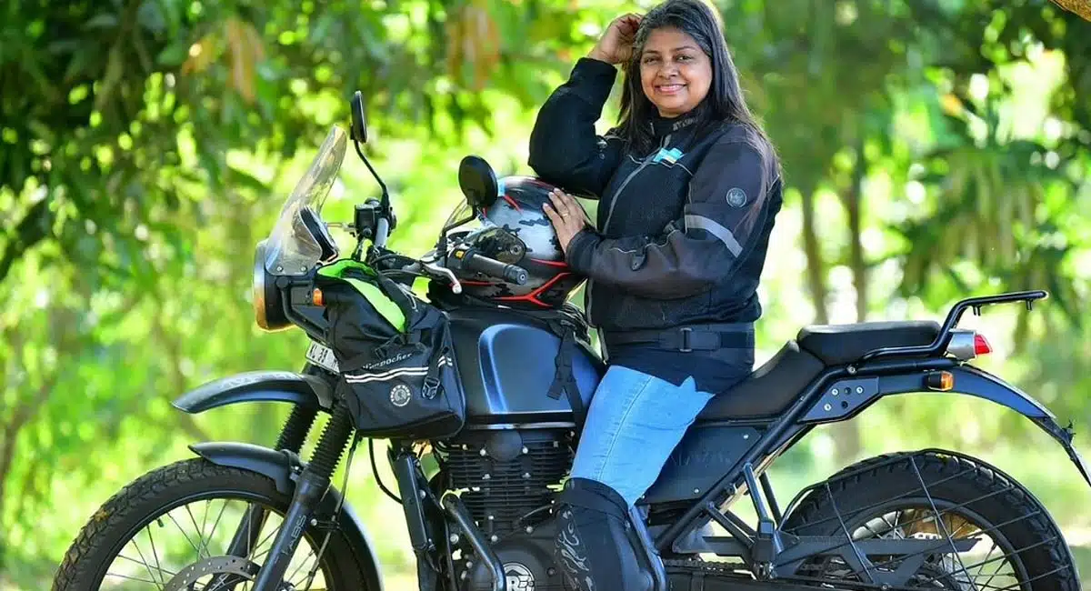 Inspirational women riding bike at 56 years of age at kerala