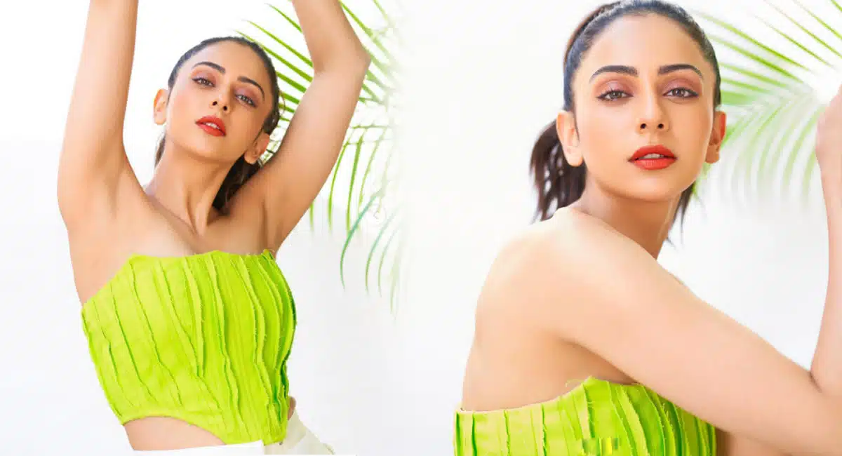 Rakul Preet Singh mind blowing looks viral