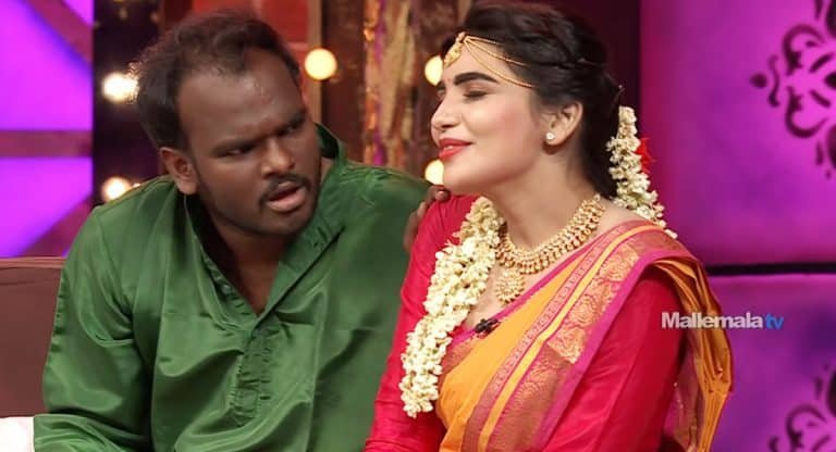 Jabardasth Varsha : నా ఎక్స్‌బాయ్ ఫ్రెండ్ పేరు ప్ర‌భ అని చెప్పిన వ‌ర్ష‌.. ఇమ్మాన్యుయేల్ మొహం మాడిపోయిందిగా..!