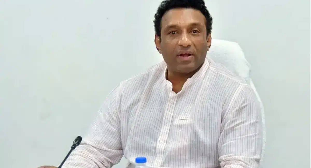 mekapati goutham reddy wife sri kirthy reddy going to Competing in by