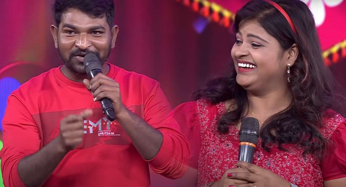 Jabardasth Babu : టిక్ టాక్‌లో పట్టేశాడా?.. జబర్దస్త్ బాబు లవ్ స్టోరీ వెరైటీగా ఉందే