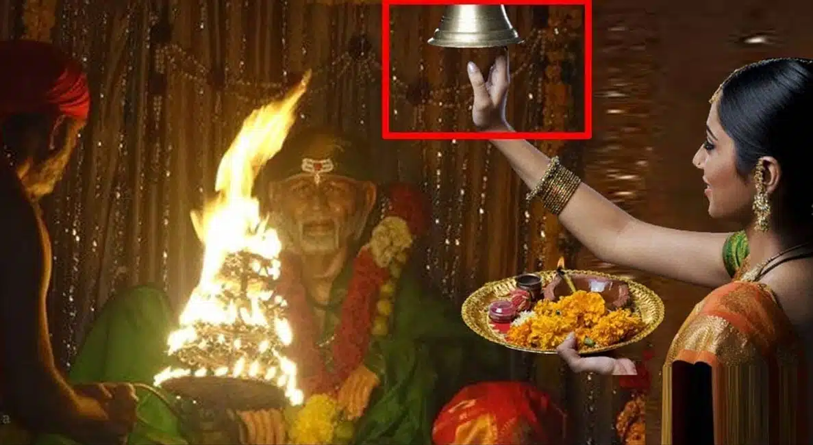 Devotional News in hindus ring bells during harathi in puja time