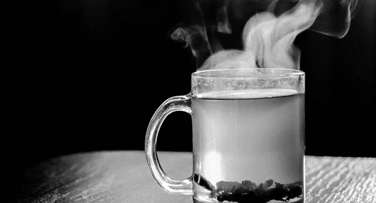 Health Benefits your cholesterol levels can be reduced by drinking hot water