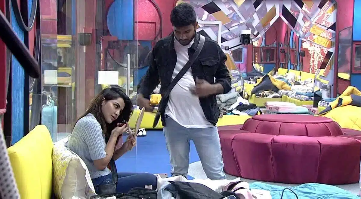 what is going on between anchor shiva and ashu reddy in bigg boss ott telugu