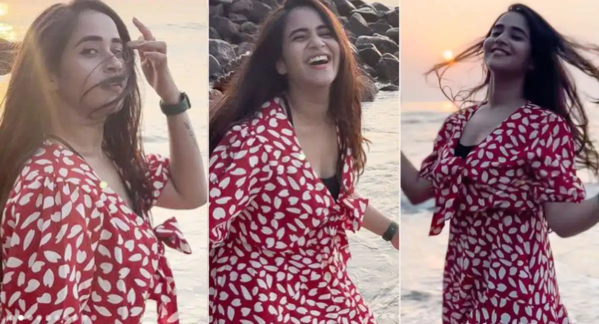 Deepthi Sunaina latest Photos in Viral