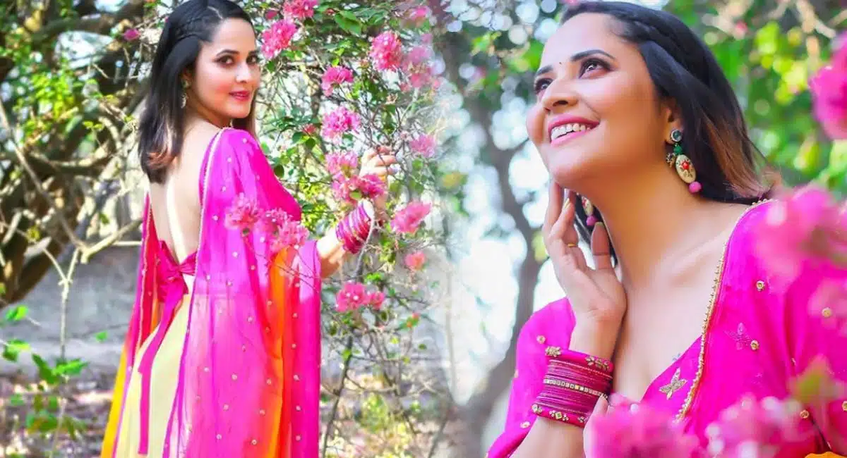 anasuya looks like stunning