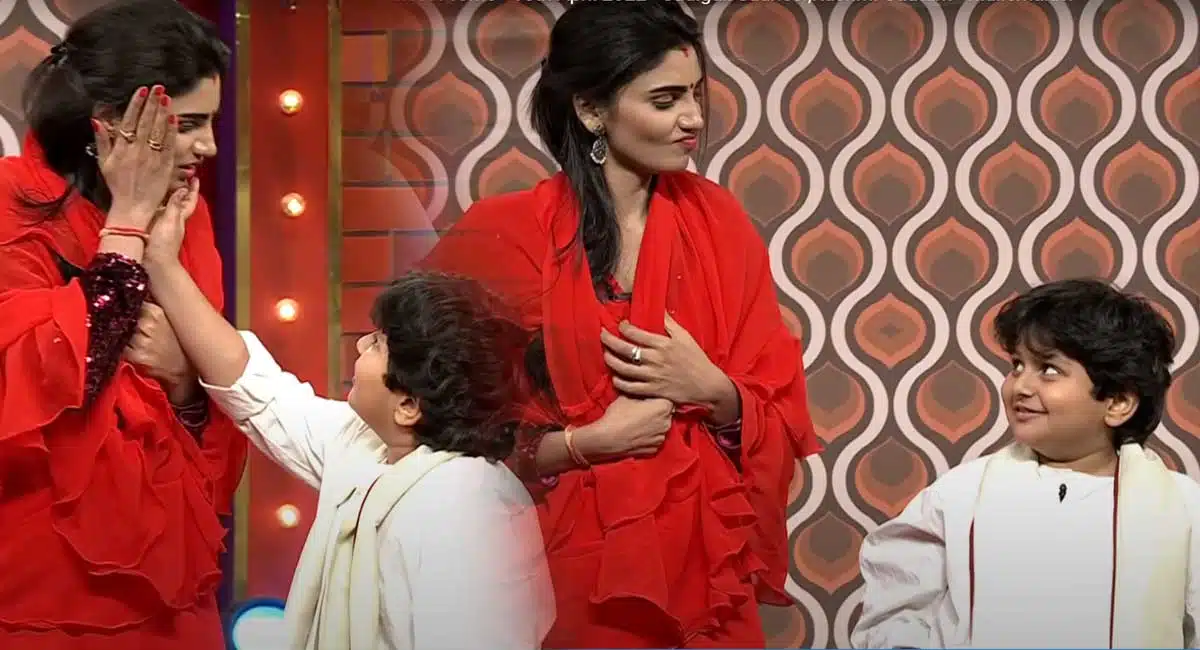 Rocket Raghava Son Murari On Varsha in Extra Jabardasth