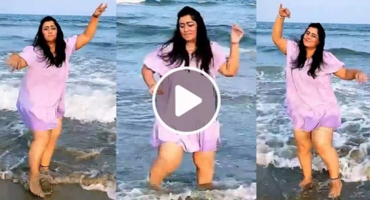 Viral Video : అల‌ల‌తో హాయిగా.. బీచ్ లో యువ‌తీ డ్యాన్స్.. వీడియో వైర‌ల్