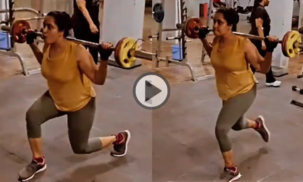 pragatha stunning workouts in Video