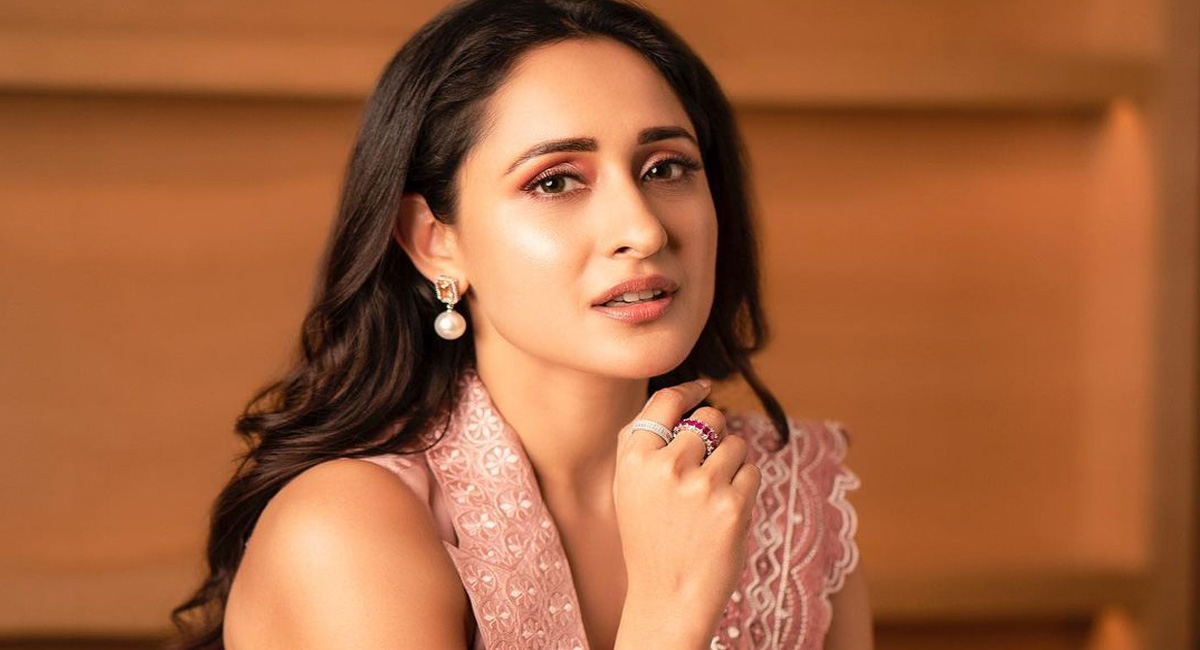 Pragya Jaiswal : ప్రగ్యా జైస్వాల్ అనుకున్నది ఒకటీ అయిందొకటి..నయనతార రేంజ్ ఊహించుకుందే పాపం..!