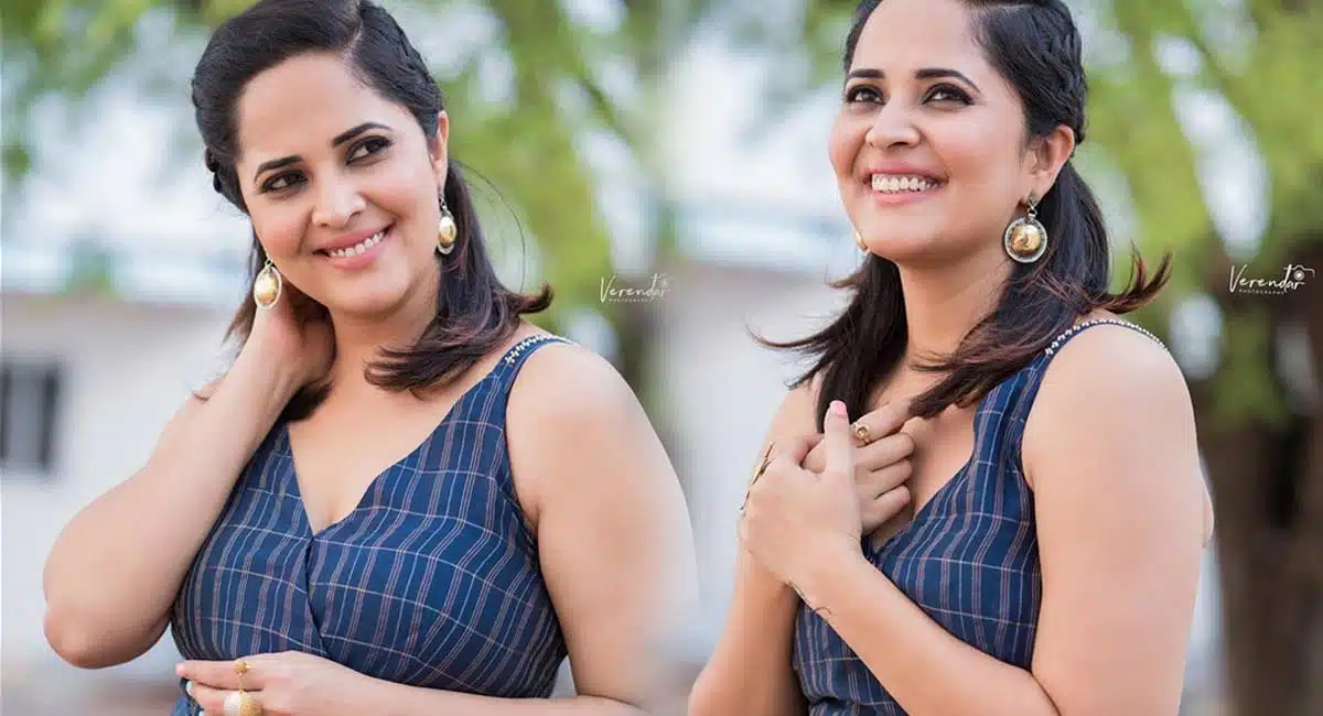 anasuya glamorous looks viral