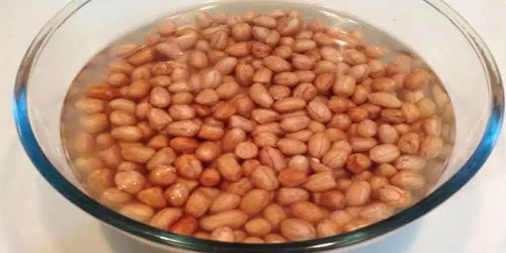 Health Benefits of eating soaked groundnuts in empty stomach
