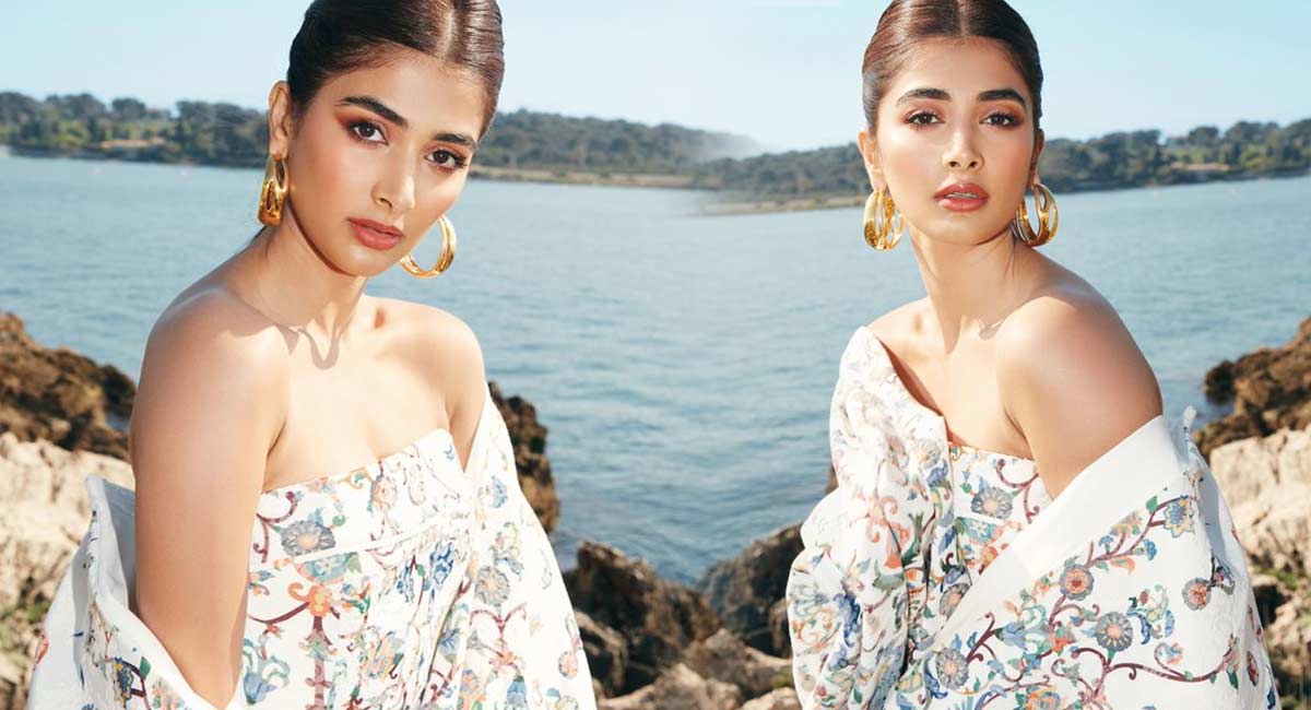 Pooja Hegde : కేన్స్‌లో పూజా హెగ్డే సంద‌డి.. వెరైటీ డ్రెస్సుల‌లో మ‌త్తెక్కిస్తుందిగా..!